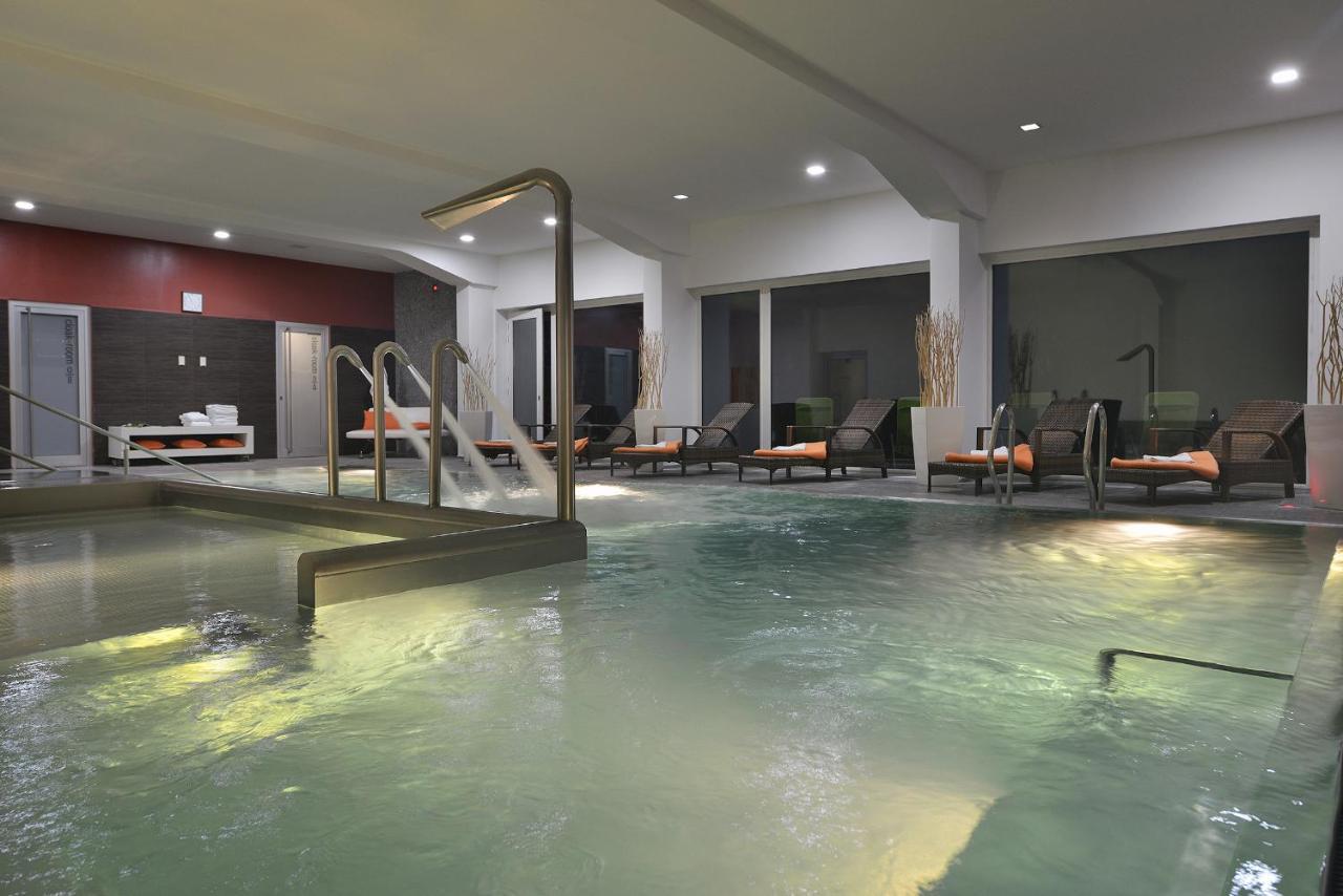 יאנסקה לזנה Omnia Hotel Relax & Wellness מראה חיצוני תמונה